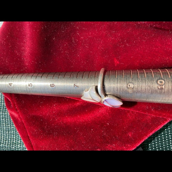 Sterling silver ring, with double tulip design and seashell details. Pre-owned - Picture 2 of 5